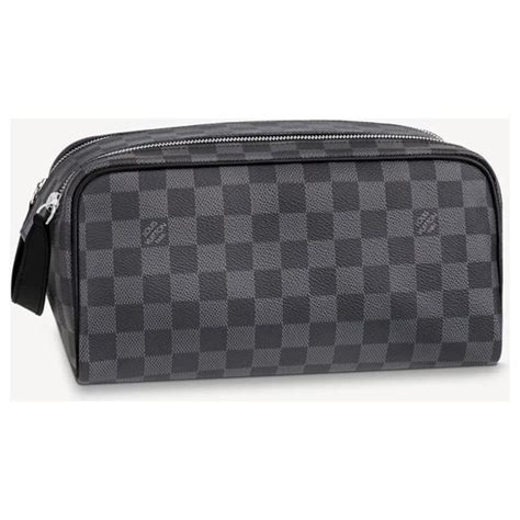 louis vuitton trousse toilette homme|trousse de toilette luxue.